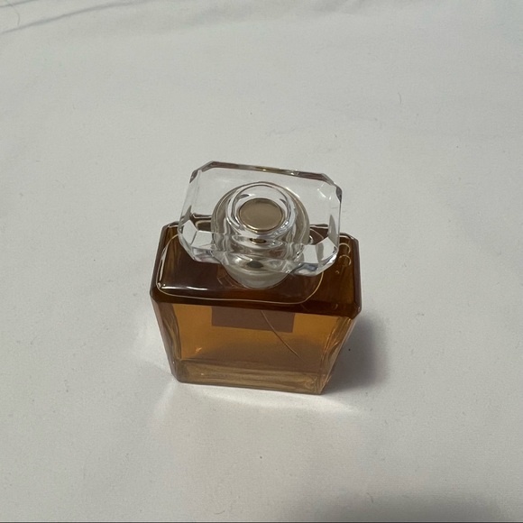 Chanel - Picture 2 of 4